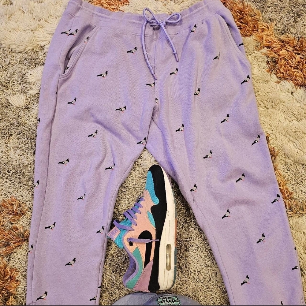 Staple Lavender Sweatpant /joggers with Pigeon Design 2XL - Picture 2 of 4